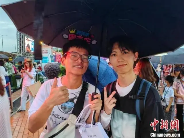 周杰倫香港演唱會(huì)場內(nèi)外爆滿“嘉年華世界巡回演唱會(huì)2023香港站”