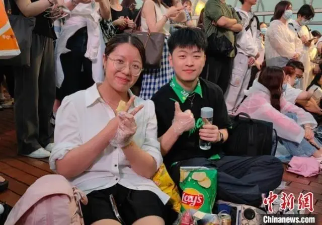 周杰倫香港演唱會(huì)場內(nèi)外爆滿“嘉年華世界巡回演唱會(huì)2023香港站”